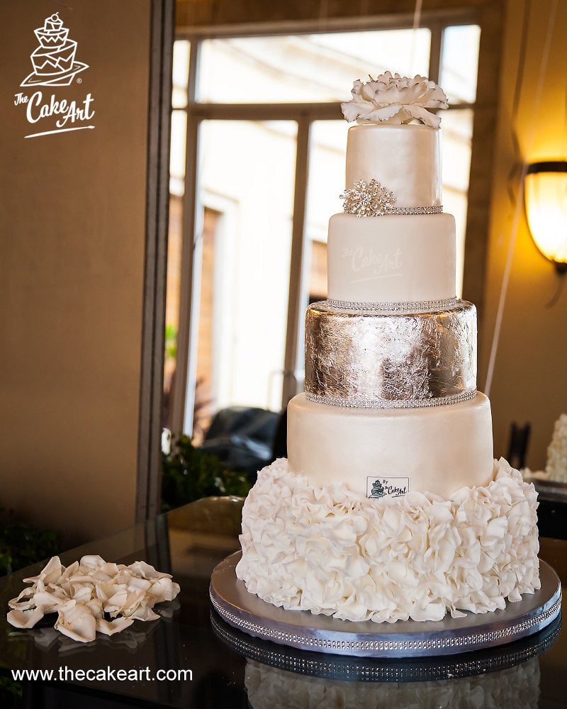 Pastel de bodas blanco, perlado y plateado – Wedding cake